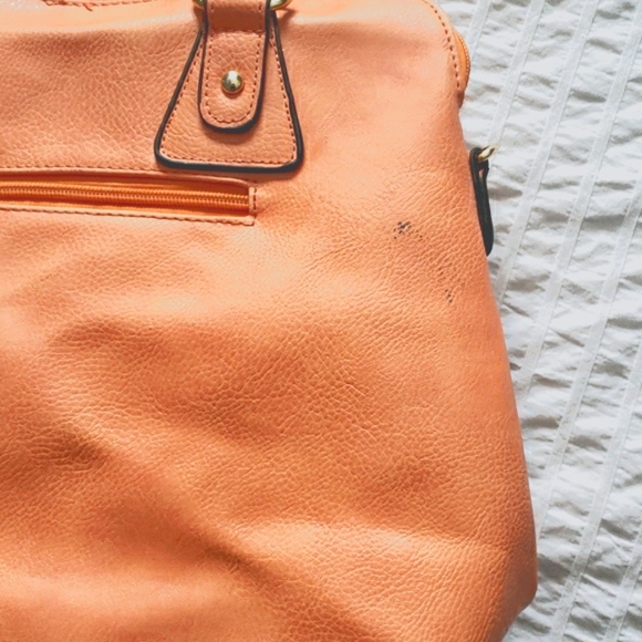 Midsize Purse - Picture 4 of 4